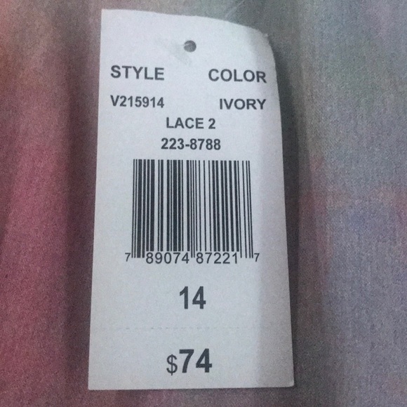 Dress - Picture 2 of 3